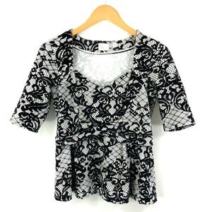 ♻️DONATED♻️ Anthro POSTMARK Short by Sleeve Top White Black Lace Print PJ27